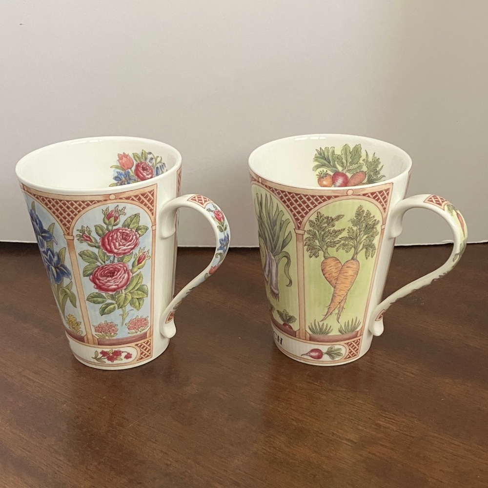 Pair of Garden Patterned Bone China Mugs by Hudson Middleton England